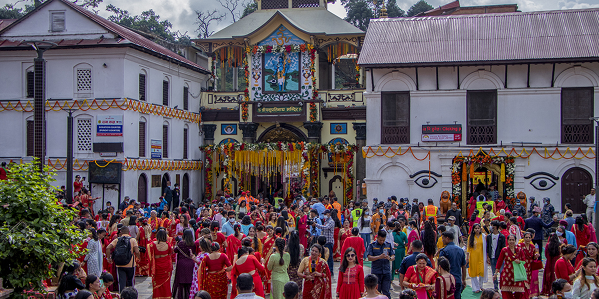 साउने सोमबारका लागि पशुपतिमा सरसफाइ अभियान