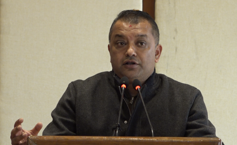 गगन थापालाई प्रधानमन्त्रीको उम्मेदवार घोषणा गरिँदै