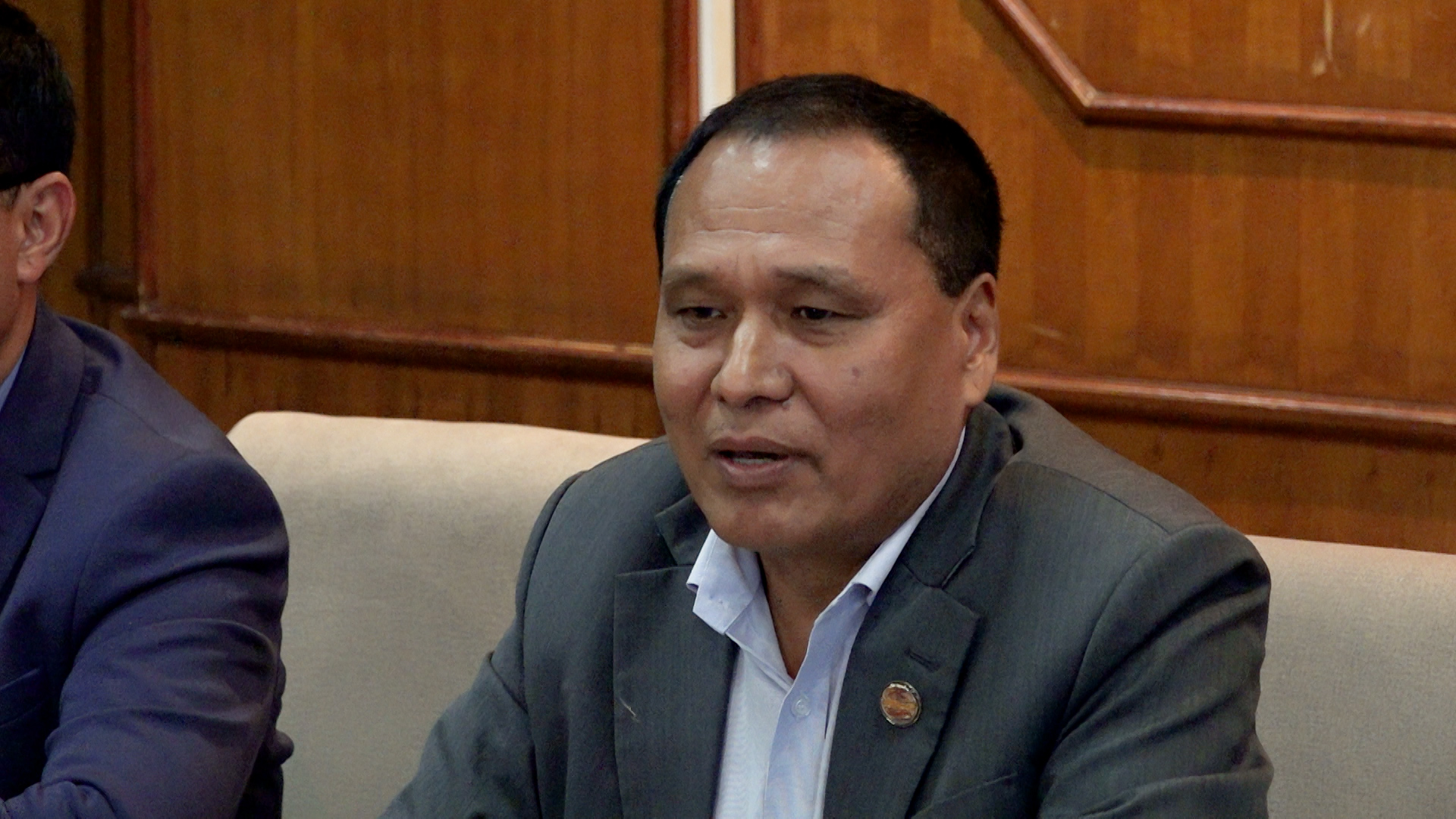 म कुनै पार्टीमा आबद्ध हुने विषयमा छलफल भएको छैन : मन्त्री घिसिङ