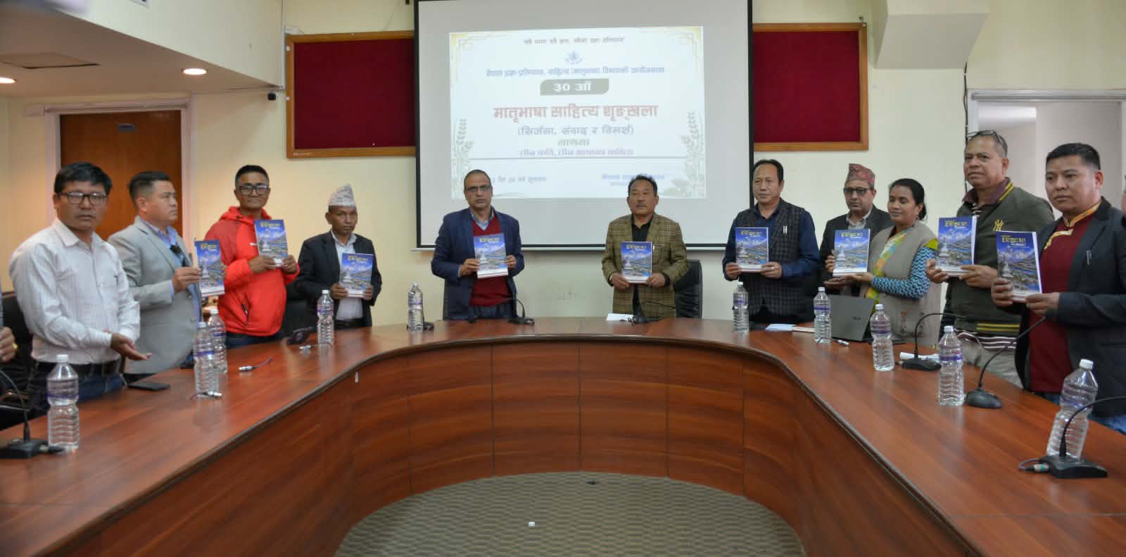 इतिहासमा भएको भाषिक र सांस्कृतिक अतिक्रमणले चिन्ता र चासो बढाएको छ - कुलपति राई