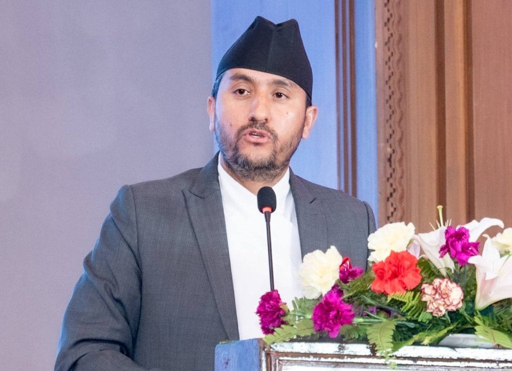 चुनावमा उम्मेदवार बन्नेबारे निर्णय गरेको छैन : मन्त्री खरेल