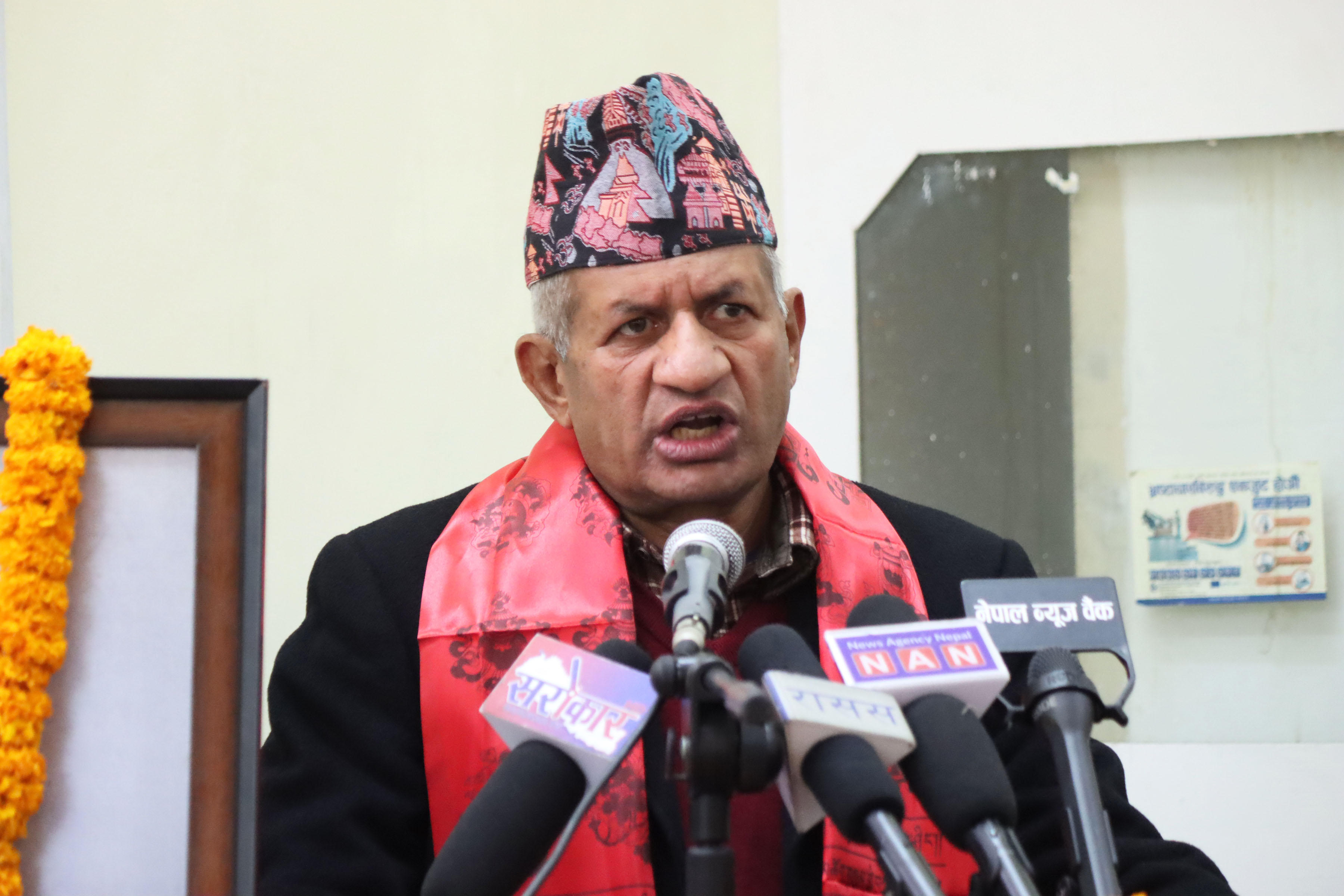 एमालेले चुनावको तयारी पनि गर्छ, संसद् पुनः स्थापनाको मुद्दा पनि अघि बढाउँछ : ज्ञवाली