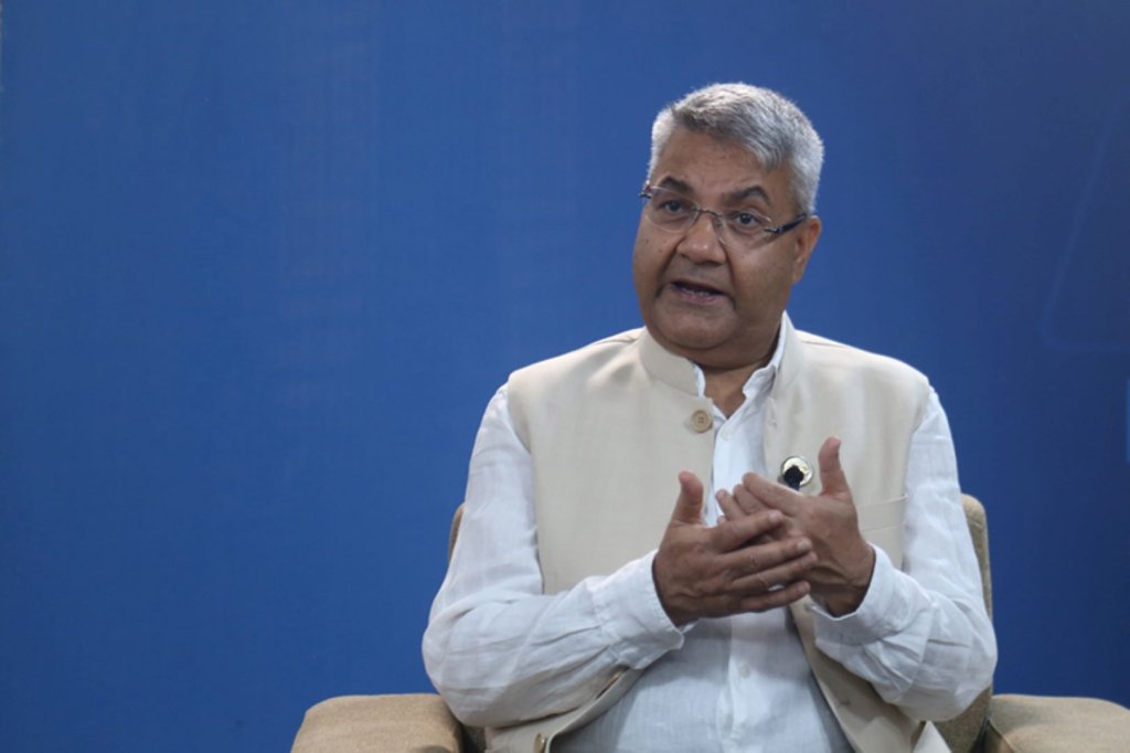 गोकुल बास्कोटा भन्छन् : अब प्रचण्ड र कुलमान मिल्छन्