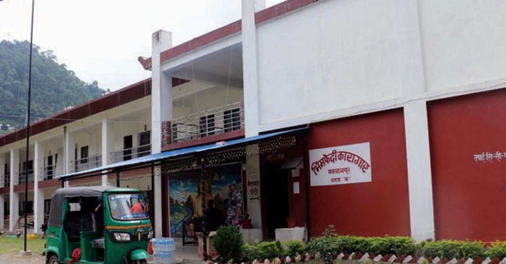 भीमफेदी कारागारका १ सय ६८ कैदीबन्दी अझै फरार