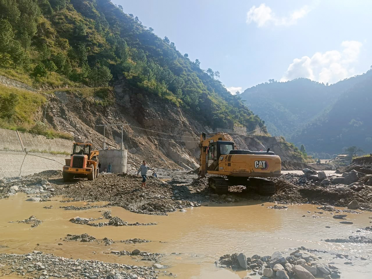 सडक र पुलका रुग्ण ठेक्का तोड्ने प्रक्रिया सुरु, १७ वटा ठेक्का तोडिँदै